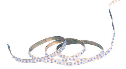 LED "Stripe" ca. 5 m lang, mit 2 Flexverbindern und Steckernetzteil; 300 LEDs, blau.