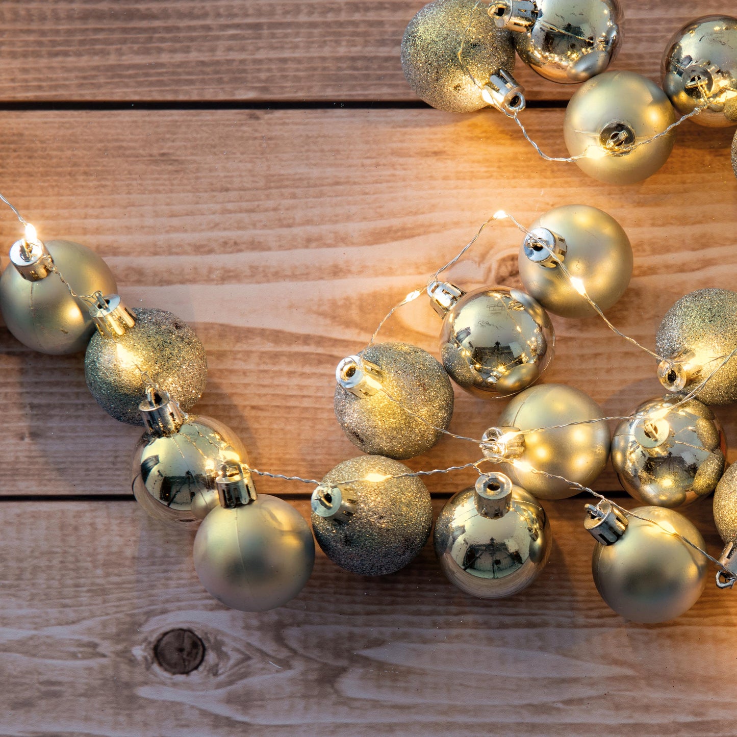 LED Outdoor Weihnachtslichterkette L: 240cm gold