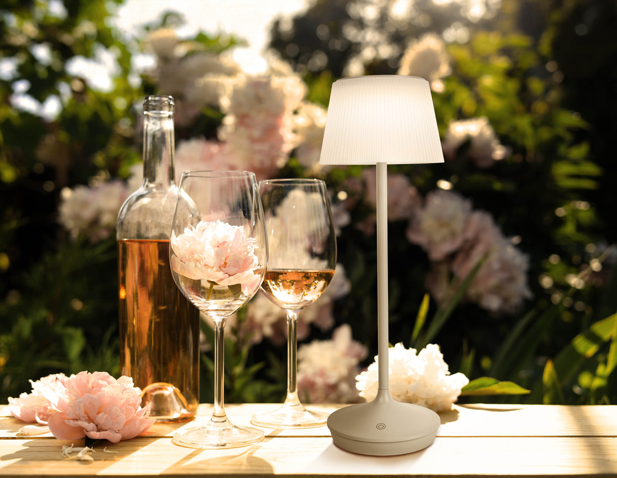 LED / CCT Solar-/ Akkutischleuchte "EMMI" H: 38cm almond