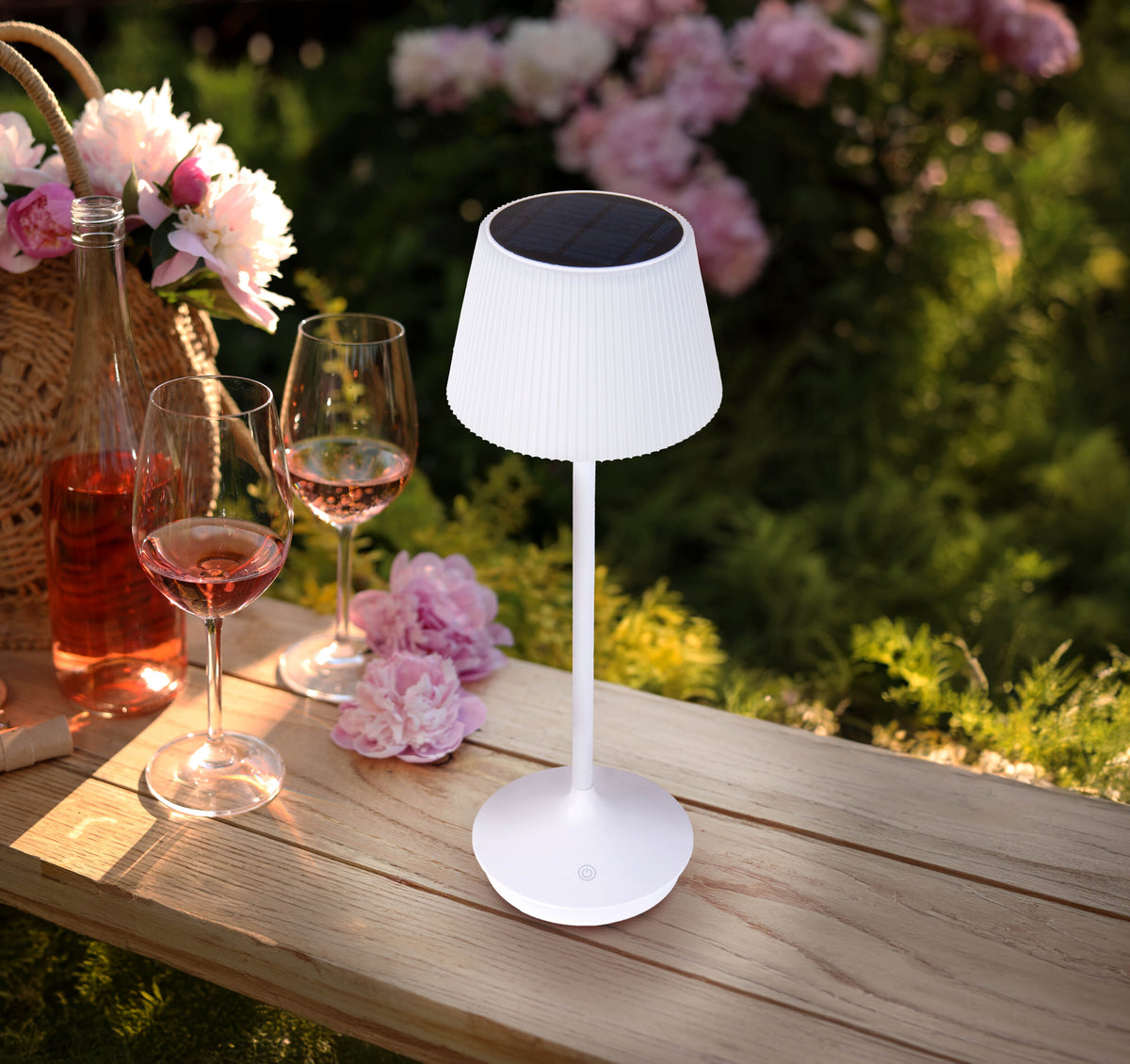 LED / CCT Solar-/ Akkutischleuchte "EMMI" H: 38cm weiß