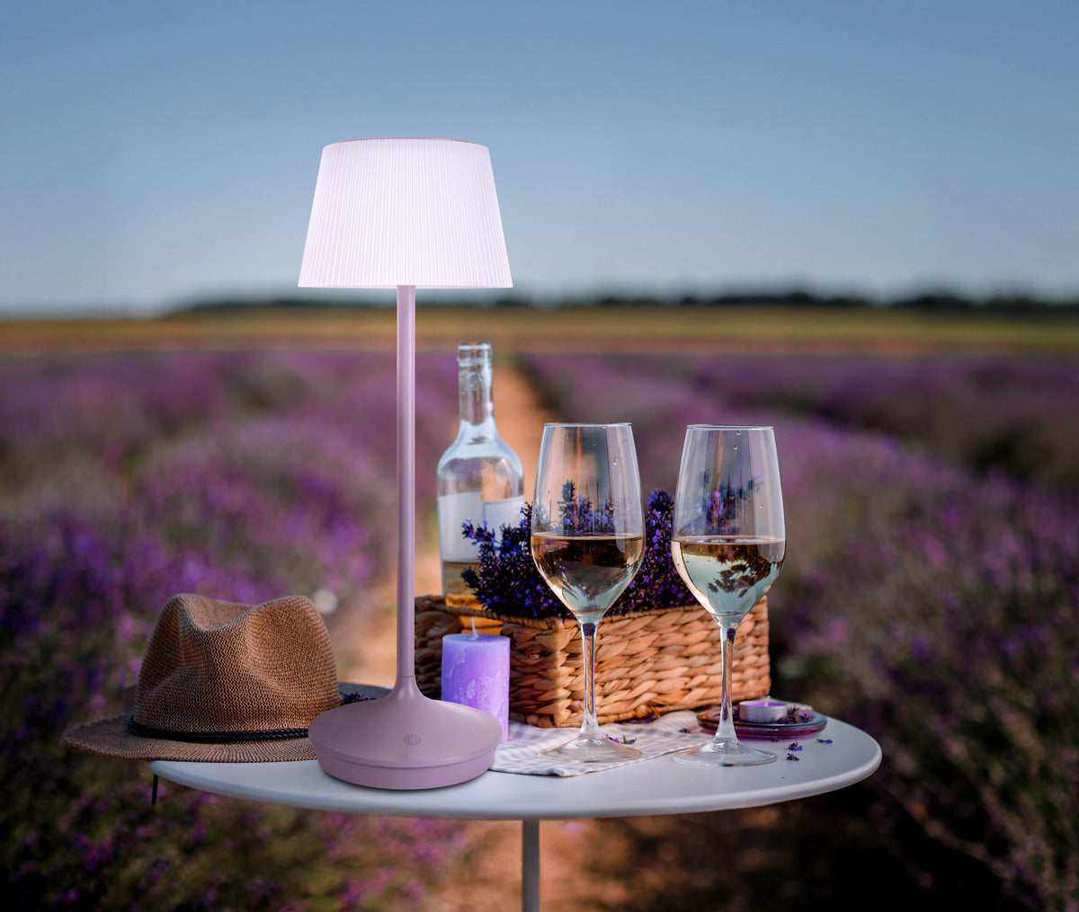 LED / CCT Solar-/ Akkutischleuchte "EMMI" H: 38cm grau/brombeer