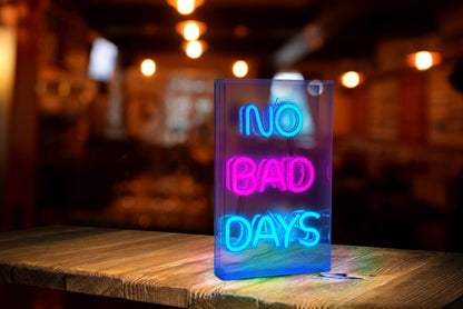 LED Schriftleuchte "NO BAD DAYS" Schild mit Tisch-/ und Wandfunktion